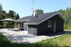 Two-Bedroom Holiday Home Knoldevej 05